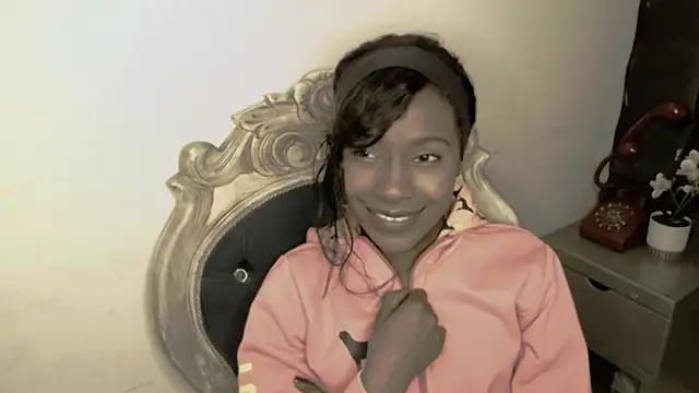 Aliis Love online show from 11-30-25, 07:51