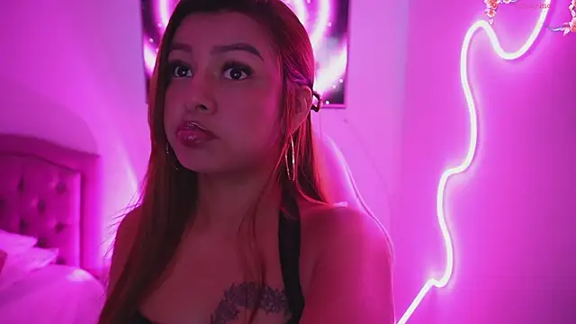 Snapshot of Missara_ chatting on 11-27-25, 01:40 Missara online show from 11-27-25, 01:40