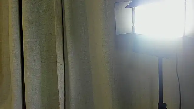 Snapshot of damian_vega13 chatting on 11-16-25, 10:48 damian vega13 online show from 11-16-25, 10:48