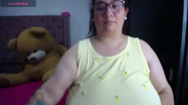 Snapshot of kattybbwbigboobs_ chatting on 06-29-26, 06:08 kattybbwbigboobs online show from 06-29-26, 06:08