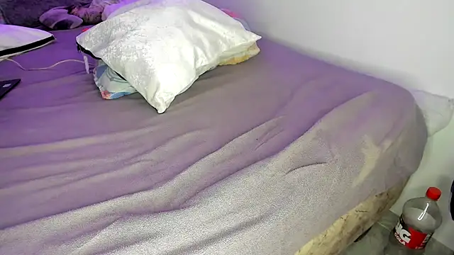 Camile Queen online show from 11-30-25, 09:41