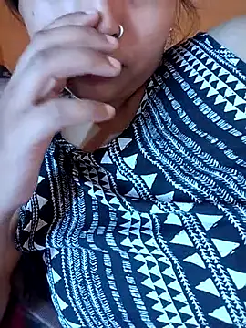 Snapshot of Sexy_Divya__ chatting on 06-22-26, 03:25 Sexy Divya online show from 06-22-26, 03:25