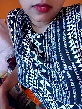 Snapshot of Sexy_Divya__ chatting on 06-25-26, 08:30 Sexy Divya online show from 06-25-26, 08:30