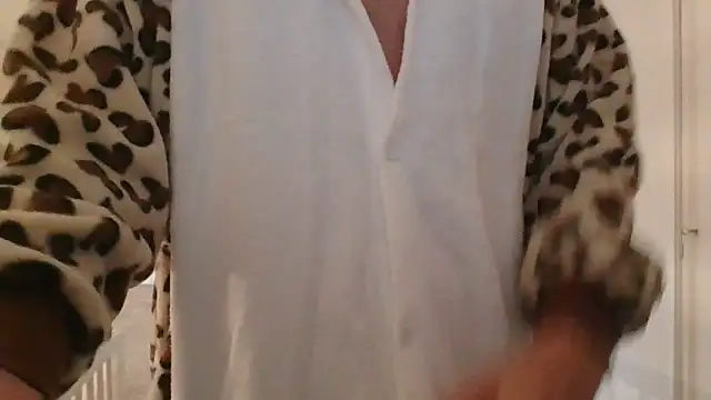 CuteDaddy92 online show from 12-16-25, 09:03