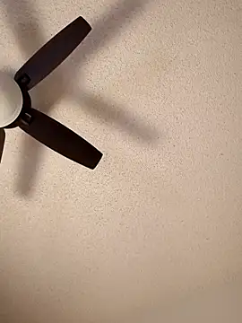 nikkibae33 online show from 04-01-26, 10:38