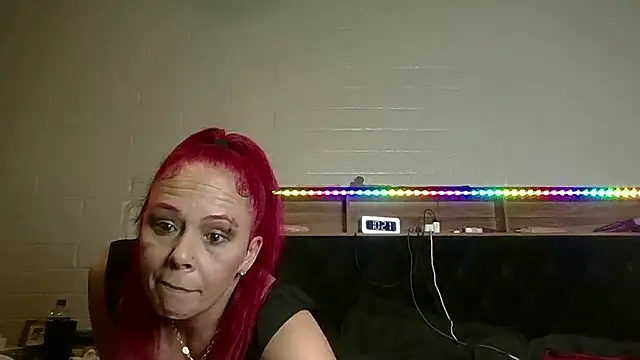 Snapshot of nikkibae33 chatting on 07-05-26, 05:20 nikkibae33 online show from 07-05-26, 05:20