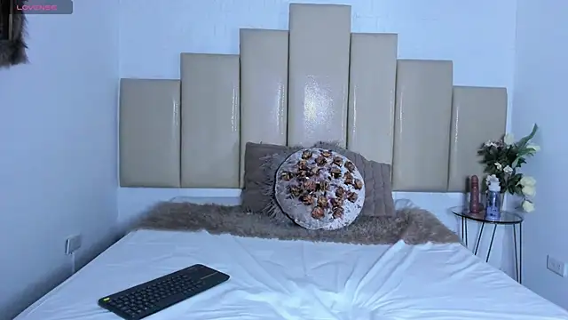 Snapshot of meredith_jones chatting on 11-20-25, 03:07 meredith jones online show from 11-20-25, 03:07