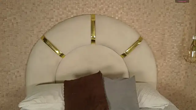 aria sm online show from 11-15-25, 07:10