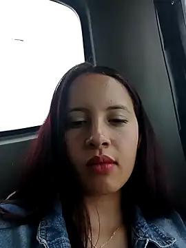 Chloe 2-4 online show from 11-10-25, 07:02