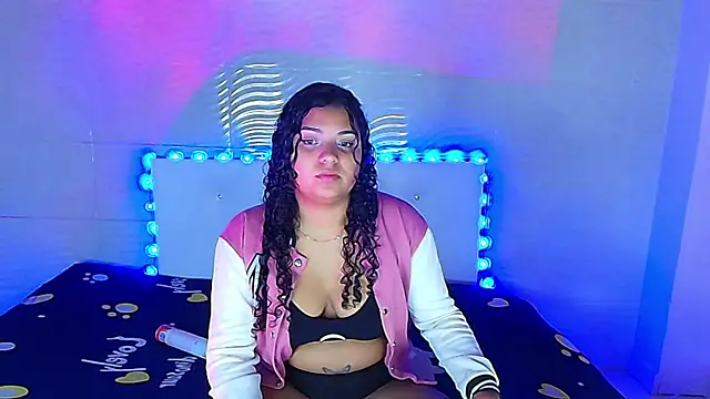 CurlyAliccia  online show from 11-16-25, 11:54