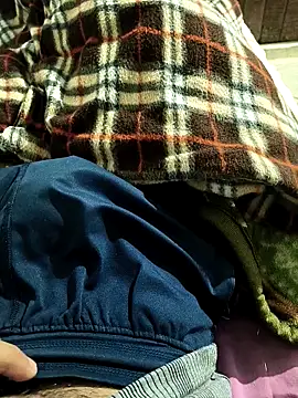 Snapshot of its__aaru chatting on 11-23-25, 04:07 its aaru online show from 11-23-25, 04:07