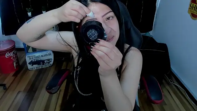 Halley Ravenn online show from 07-17-26, 04:23