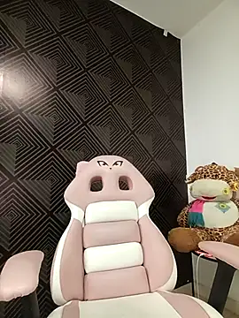 VirginPussyAnita18 online show from 11-14-25, 03:22