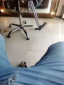 NestedReagent online show from 02-10-26, 07:40