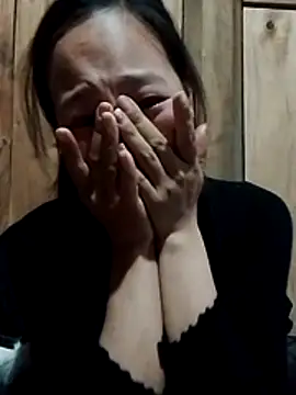 Yumiik2kk online show from 12-21-25, 11:50