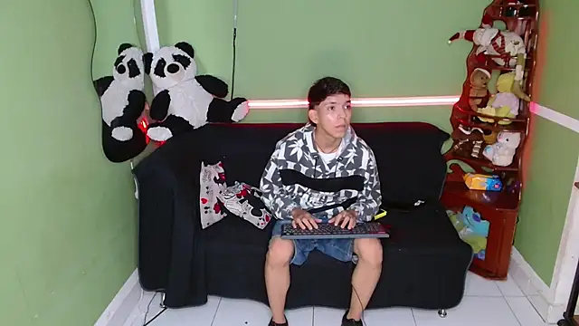 maxsexdick online show from 12-01-25, 05:51