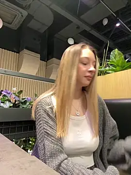 Snapshot of SashaCatt chatting on 11-16-25, 07:36 SashaCatt online show from 11-16-25, 07:36