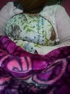 Snapshot of aaruna_hot83 chatting on 01-08-26, 10:56 aaruna hot83 online show from 01-08-26, 10:56