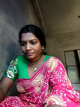 Snapshot of vipmonalisha chatting on 11-19-25, 02:22 vipmonalisha online show from 11-19-25, 02:22