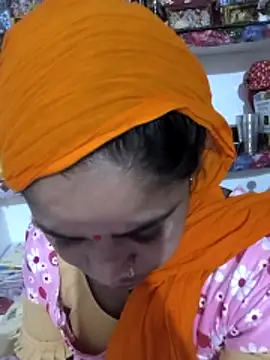 Hot suini online show from 02-07-26, 12:09