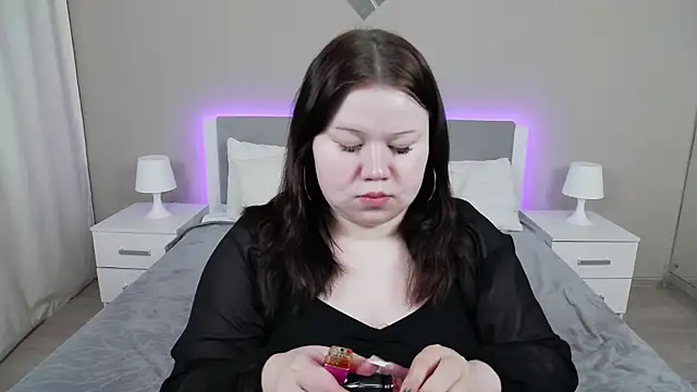 EvaNova  online show from 11-18-25, 04:28