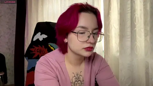 Snapshot of TheaMacrae chatting on 11-20-25, 12:05 TheaMacrae online show from 11-20-25, 12:05