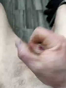 Snapshot of Artem27vz chatting on 03-03-26, 11:05 Artem27vz online show from 03-03-26, 11:05