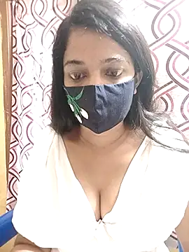 Snapshot of Honeya96 chatting on 11-23-25, 04:56 Honeya96 online show from 11-23-25, 04:56