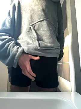 groschibre40100 online show from 11-16-25, 10:32