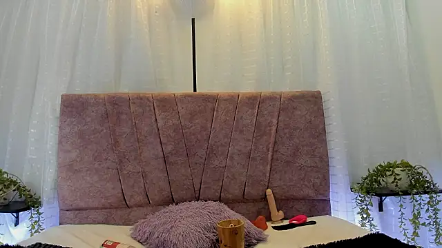 Victoriaa Anderson online show from 03-10-26, 02:11