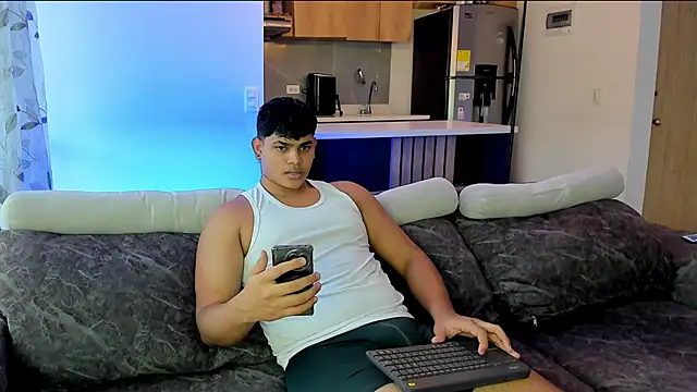 Snapshot of james_smithx chatting on 11-21-25, 10:08 james smithx online show from 11-21-25, 10:08