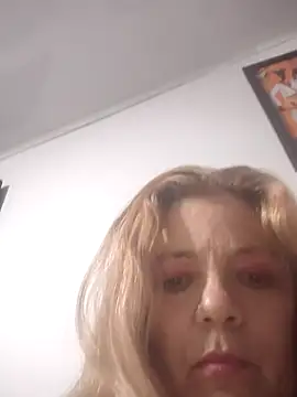 karlaanqui1 online show from 04-09-26, 10:59