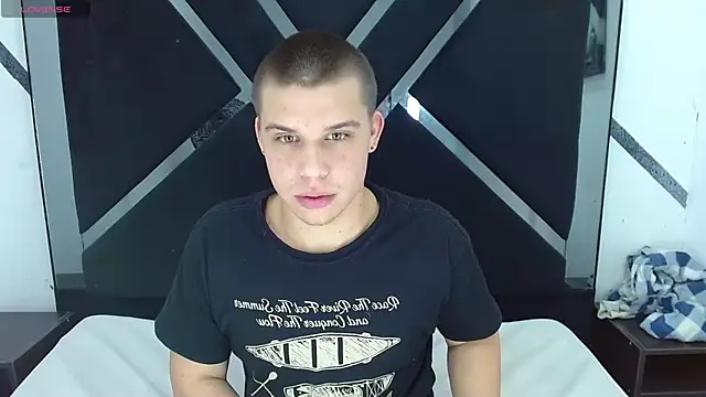 Liam York  online show from 11-12-25, 03:34