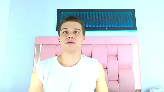 Liam York  online show from 12-05-25, 07:43