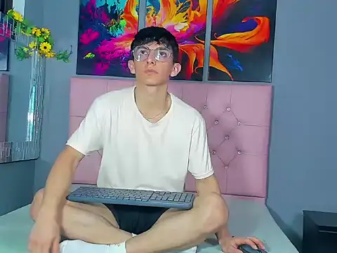 ElanGiraldo online show from 02-09-26, 11:42