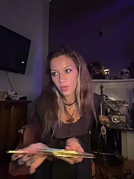 luxxylola online show from 01-13-26, 11:32