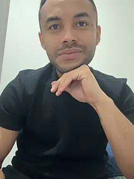 Naim   online show from 11-23-25, 03:17