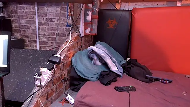 SLingGUY online show from 04-22-26, 12:24