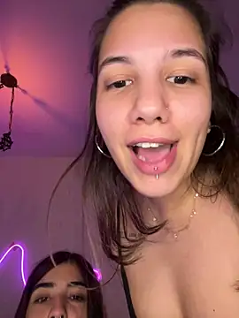 Snapshot of Babyzinha420 chatting on 11-18-25, 05:34 Babyzinha420 online show from 11-18-25, 05:34