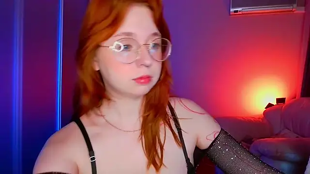 Erica Nelson online show from 06-12-26, 01:48