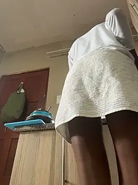 Snapshot of cowboy_420k chatting on 12-14-25, 05:24 cowboy 420k online show from 12-14-25, 05:24