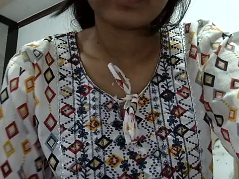 Snapshot of SEXY_PRIYA83 chatting on 05-04-26, 02:46 SEXY PRIYA83 online show from 05-04-26, 02:46