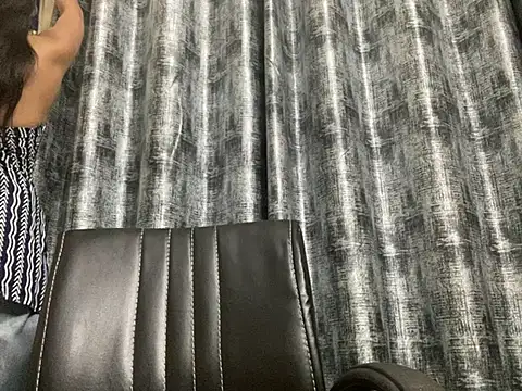 Snapshot of SEXY_PRIYA83 chatting on 06-23-26, 07:01 SEXY PRIYA83 online show from 06-23-26, 07:01