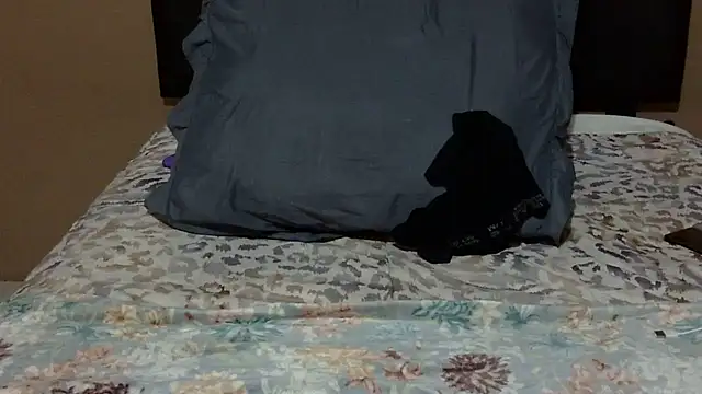 Snapshot of bigsexymama2 chatting on 02-15-26, 08:05 bigsexymama2 online show from 02-15-26, 08:05