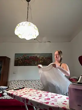 Snapshot of NaughtyAmore chatting on 11-13-25, 02:49 NaughtyAmore online show from 11-13-25, 02:49