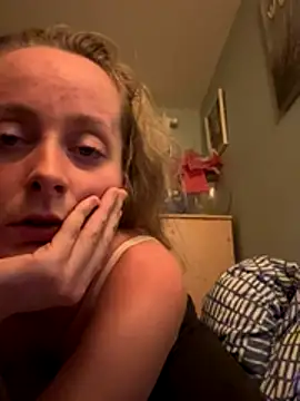 Snapshot of NaughtyAmore chatting on 12-01-25, 09:31 NaughtyAmore online show from 12-01-25, 09:31