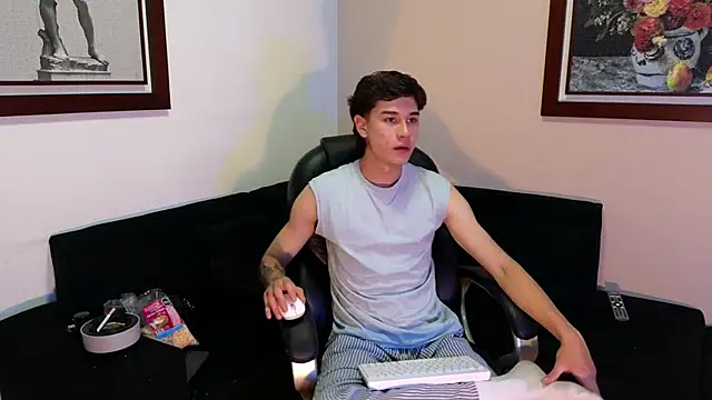 Derekswan online show from 06-15-26, 01:30