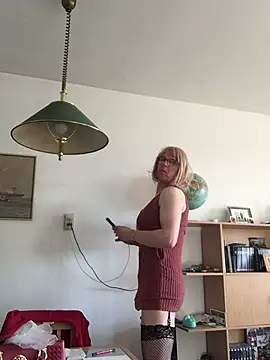 simone xdressing online show from 02-02-25, 10:02