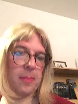 simone xdressing online show from 03-22-25, 01:00