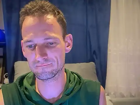 Hotcrazy235 online show from 11-16-25, 03:17